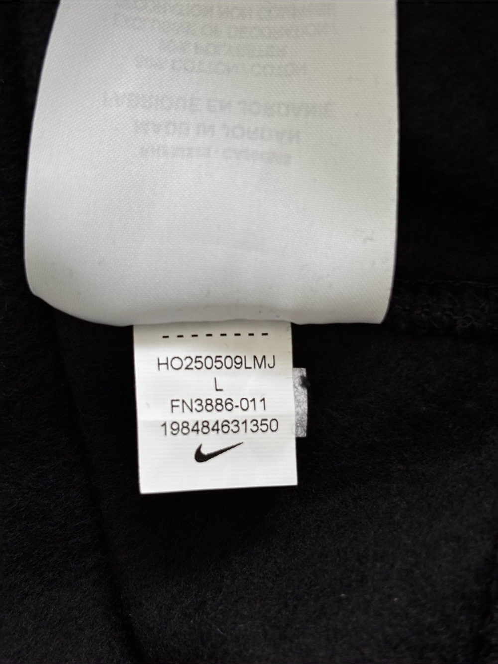 NIKE Men's Club Fleece Sweatshirt Crew Neck Black Pink Swoosh logo Large NWT - Picture 7 of 7